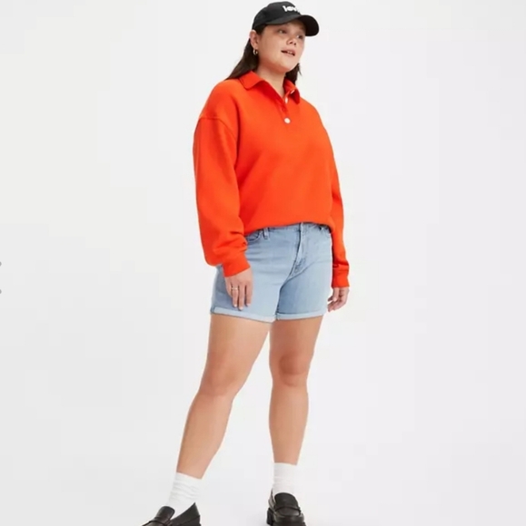 NWT Levi's Mid Length Cuffed Shorts Light Wash 32 - Picture 2 of 13